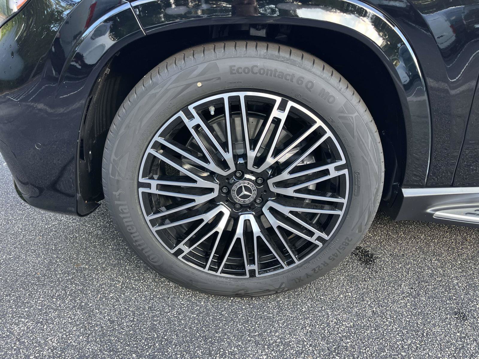 New 2027 Black Mercedes-Benz GLS 450 4MATIC® SUV image 17