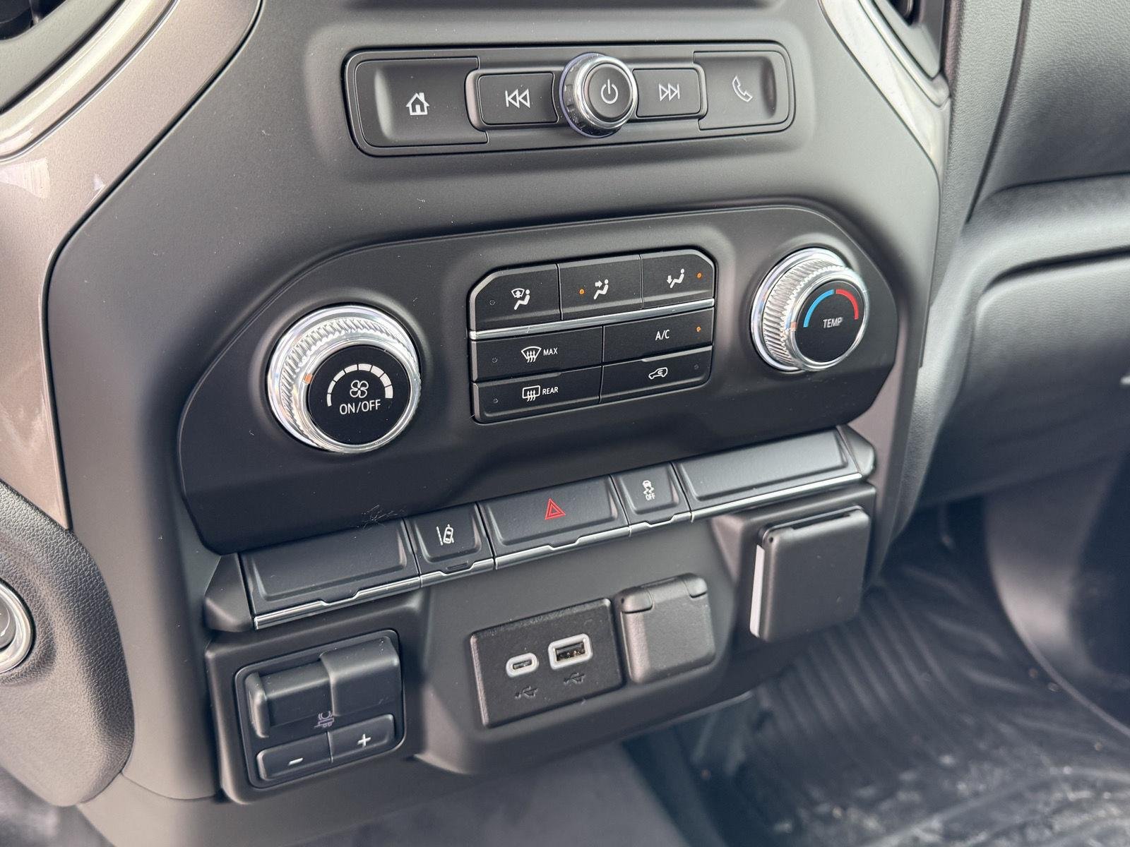 2025 GMC Sierra 2500HD Pro - Photo 26