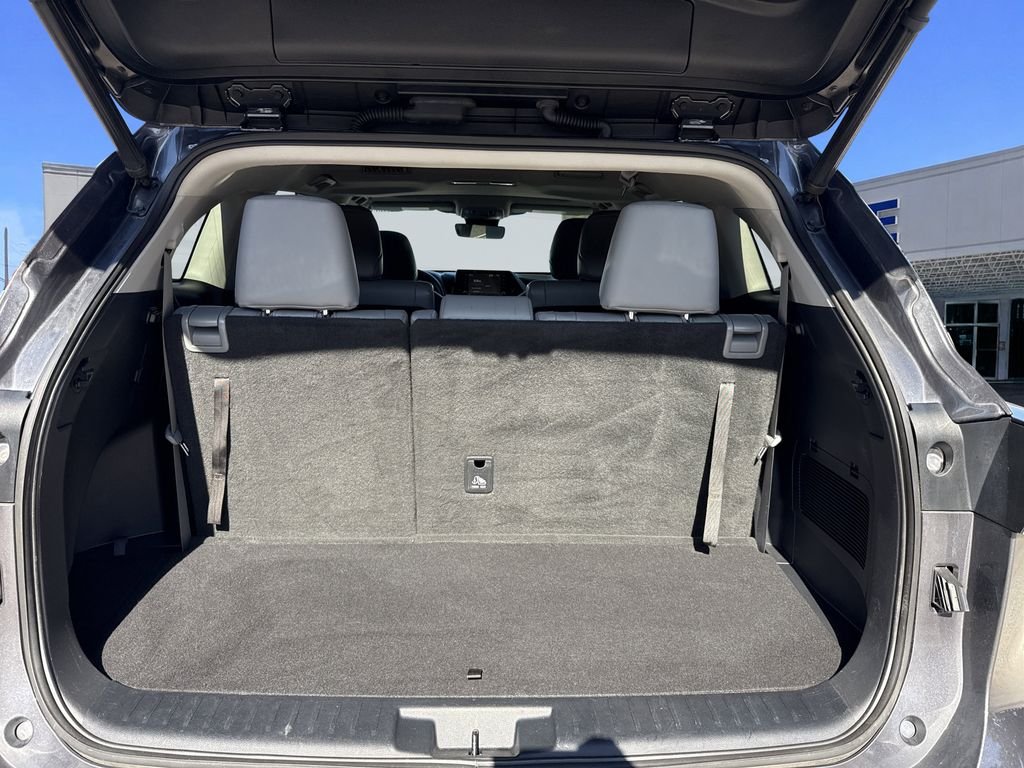 2021 Toyota Highlander XLE - Photo 31