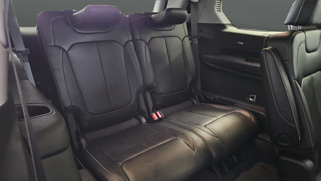 Used 2023 Bright White Clearcoat Jeep Limited image 26