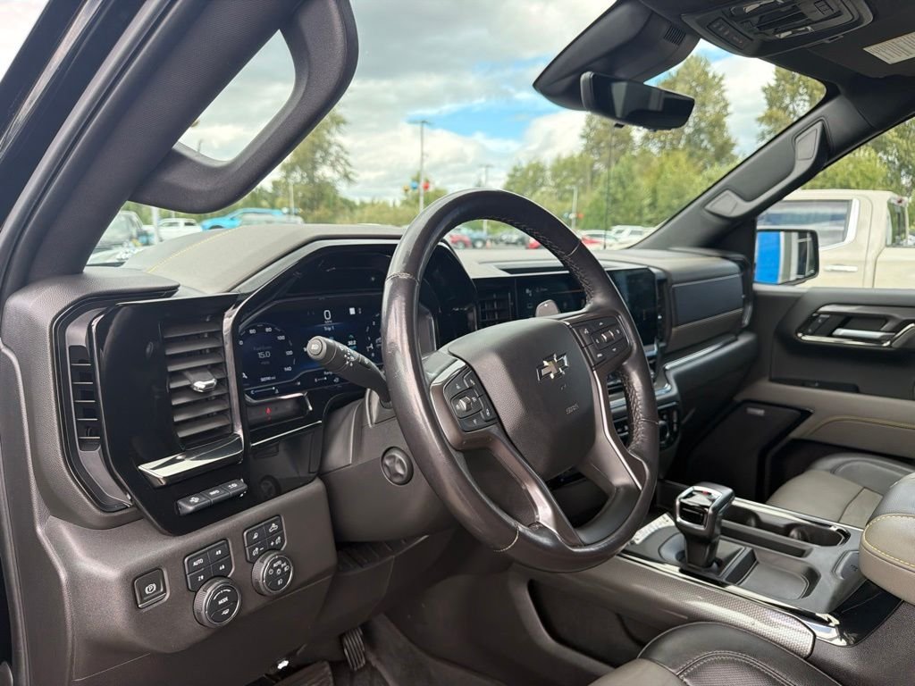 Used 2022 Black Chevrolet ZR2 image 10
