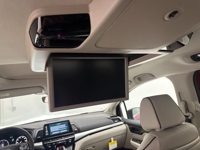 2026 Honda Odyssey Touring - Photo 23