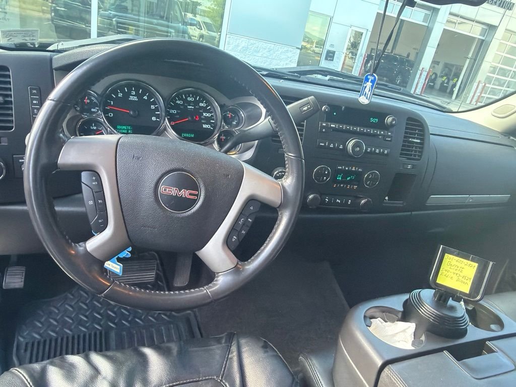 Used 2013 Black GMC SLE image 6