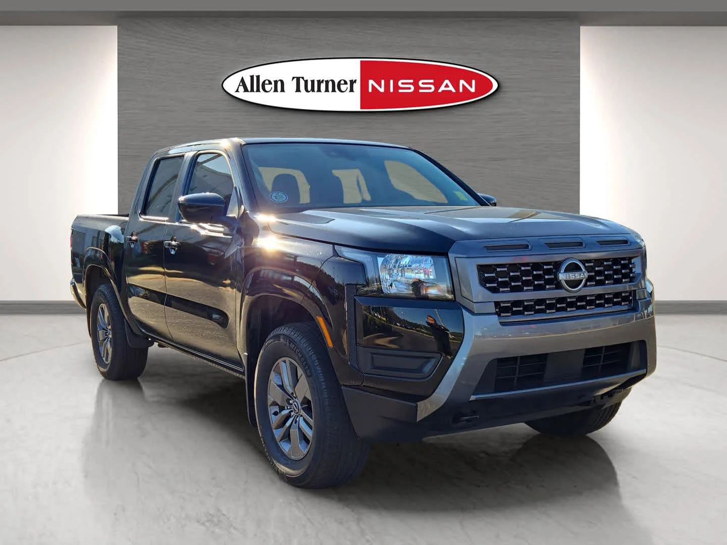2025 Nissan Frontier SV Crew Cab 4X4 SWB's photo