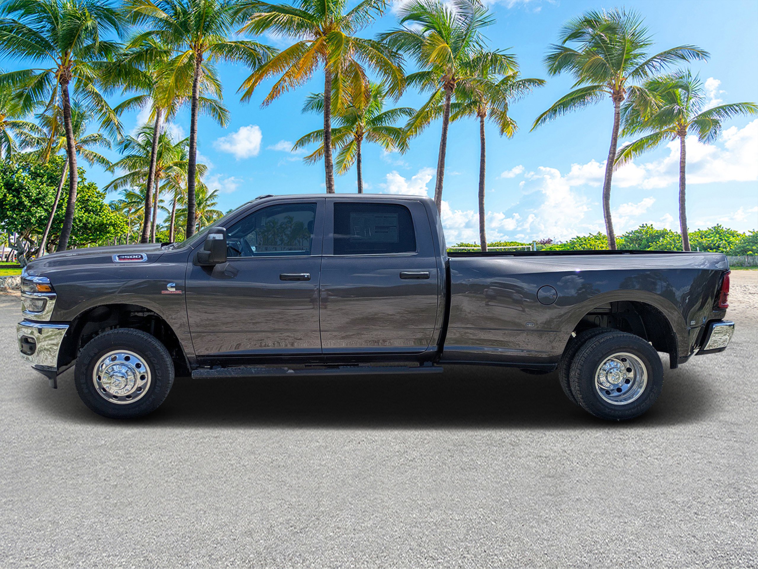 New 2026 Granite Crystal Metallic Clear-Coat Exterior Paint RAM Tradesman image 6