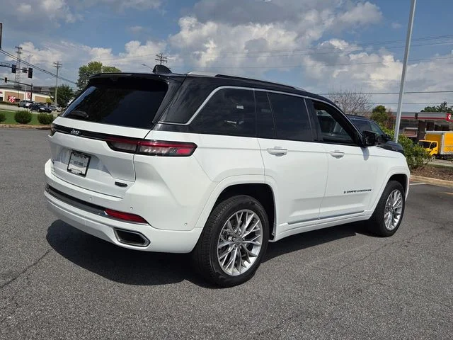 Used 2023 White Jeep Summit 4xe image 9