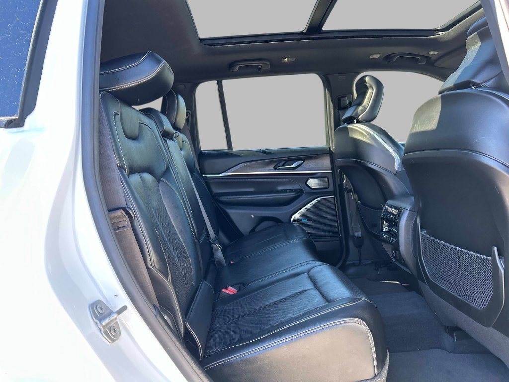 Used 2022 White Jeep Overland image 19