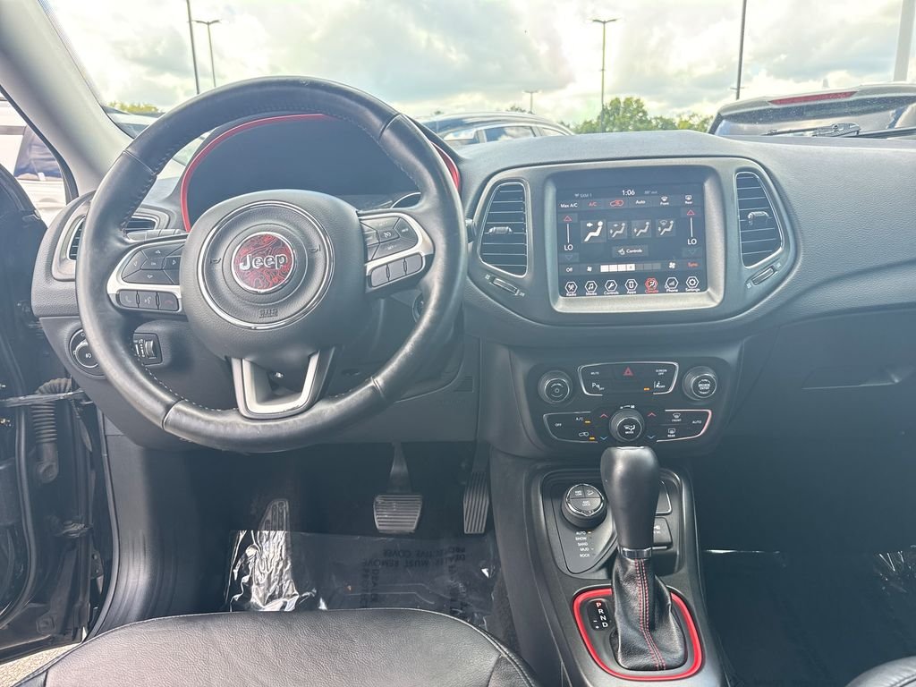 Used 2018 Black Jeep Trailhawk image 15