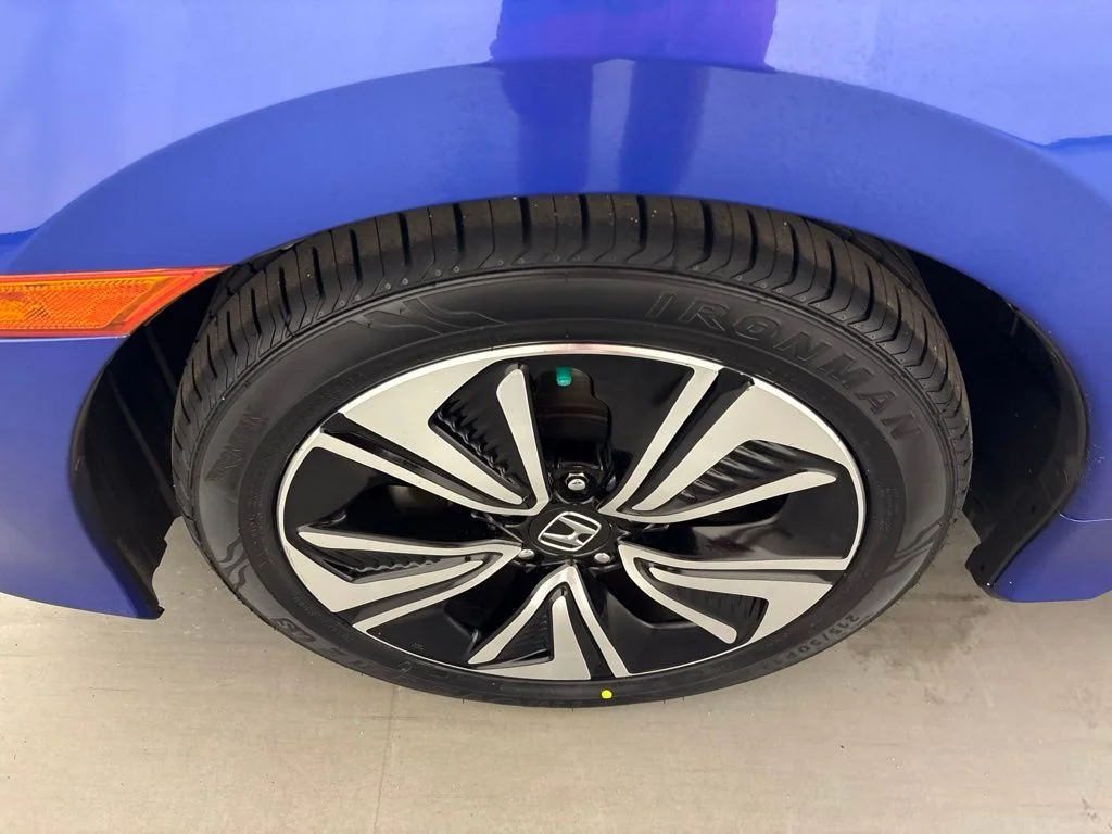 Used 2018  Honda EX-L image 10