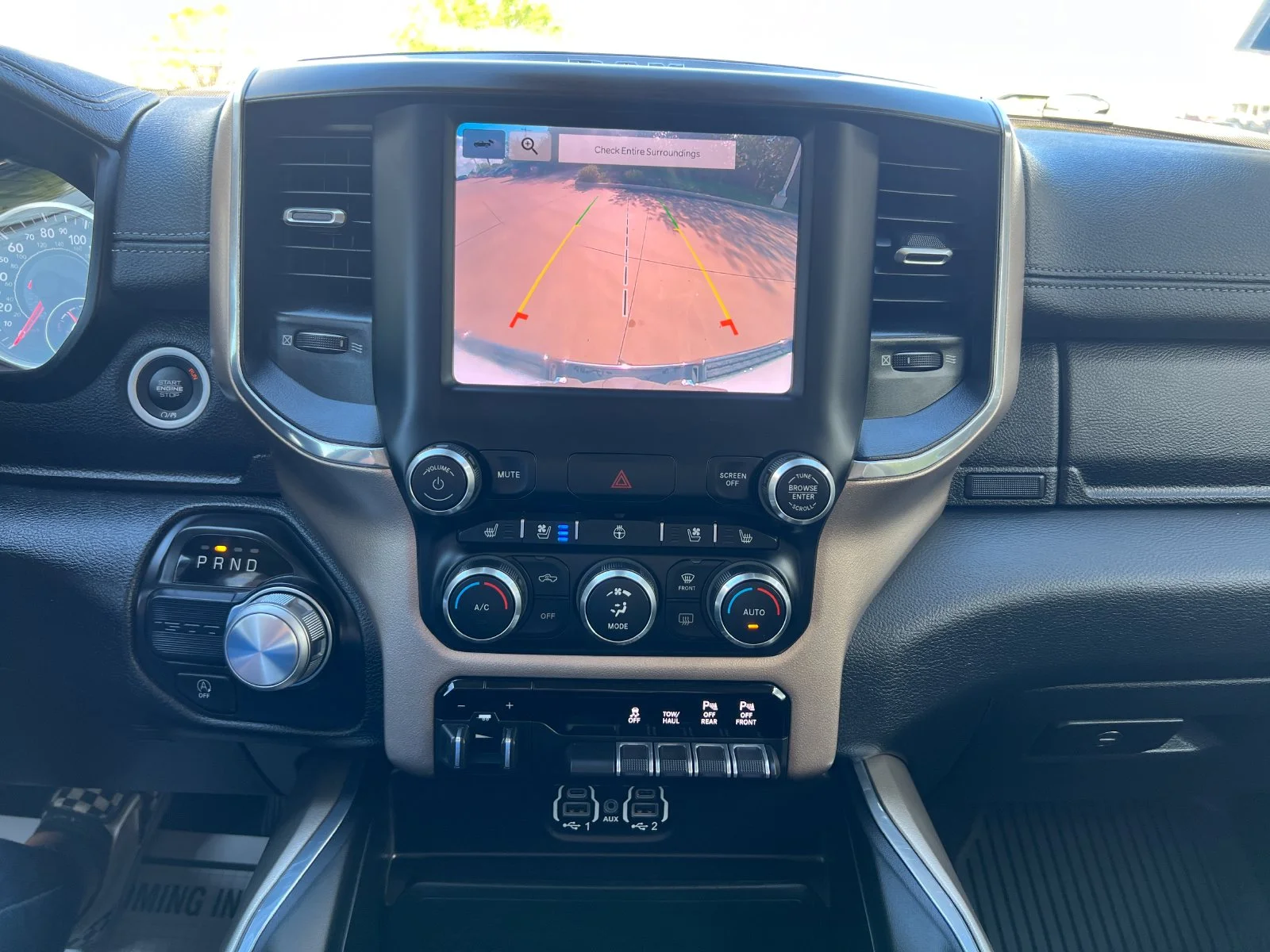 Used 2022 White Ram Laramie image 11