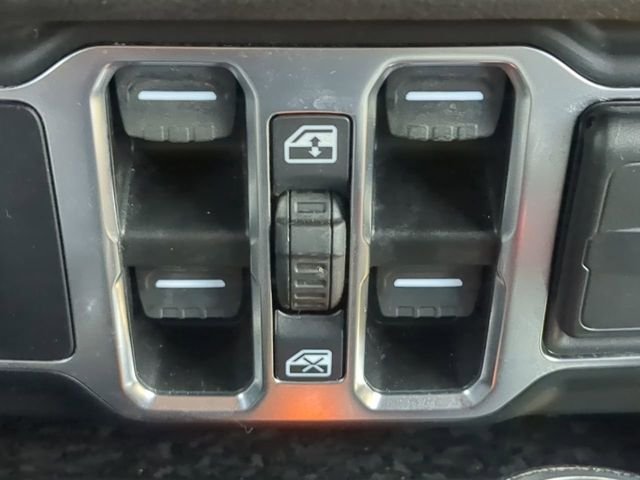 Used 2024 Gray Jeep Sport S image 25
