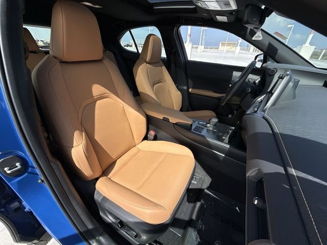 Certified Used 2025  Lexus 300h Premium image 26