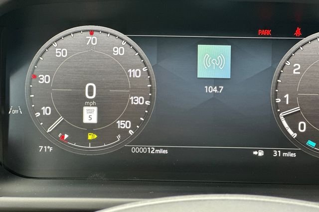 New 2026 Santorini Black Land Rover X-Dynamic SE image 26