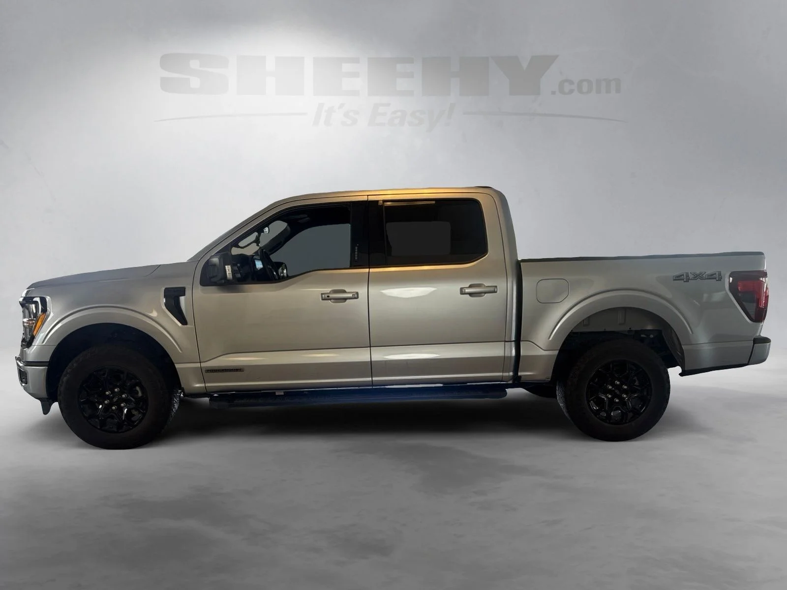 Used 2024 Silver Ford XLT image 13