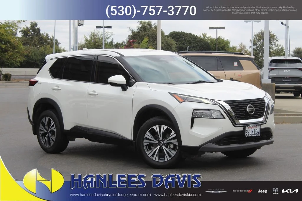 Used 2021 White Nissan SV image 1