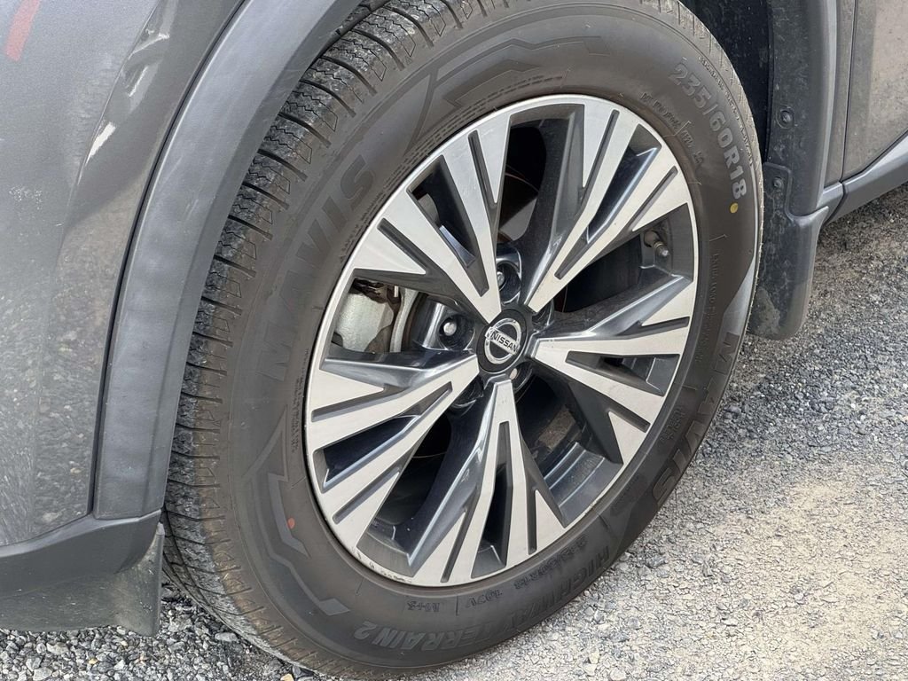 Used 2021 Gray Nissan SV image 12