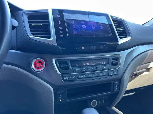 Used 2016  Honda EX-L image 19