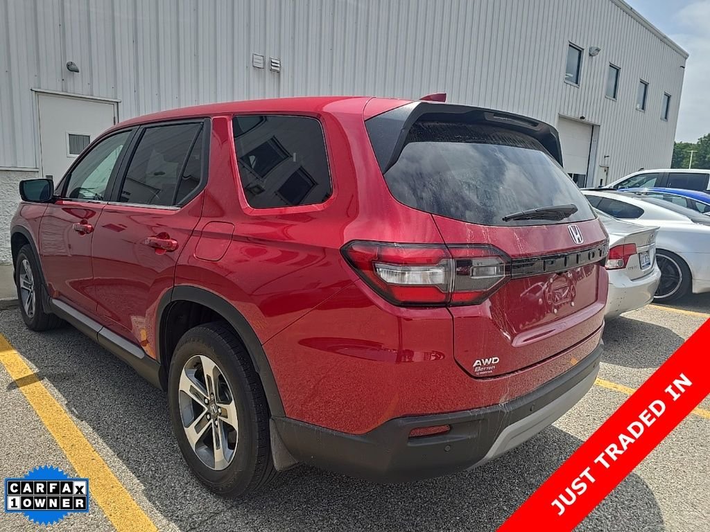 Used 2025 Red Honda EX-L image 4