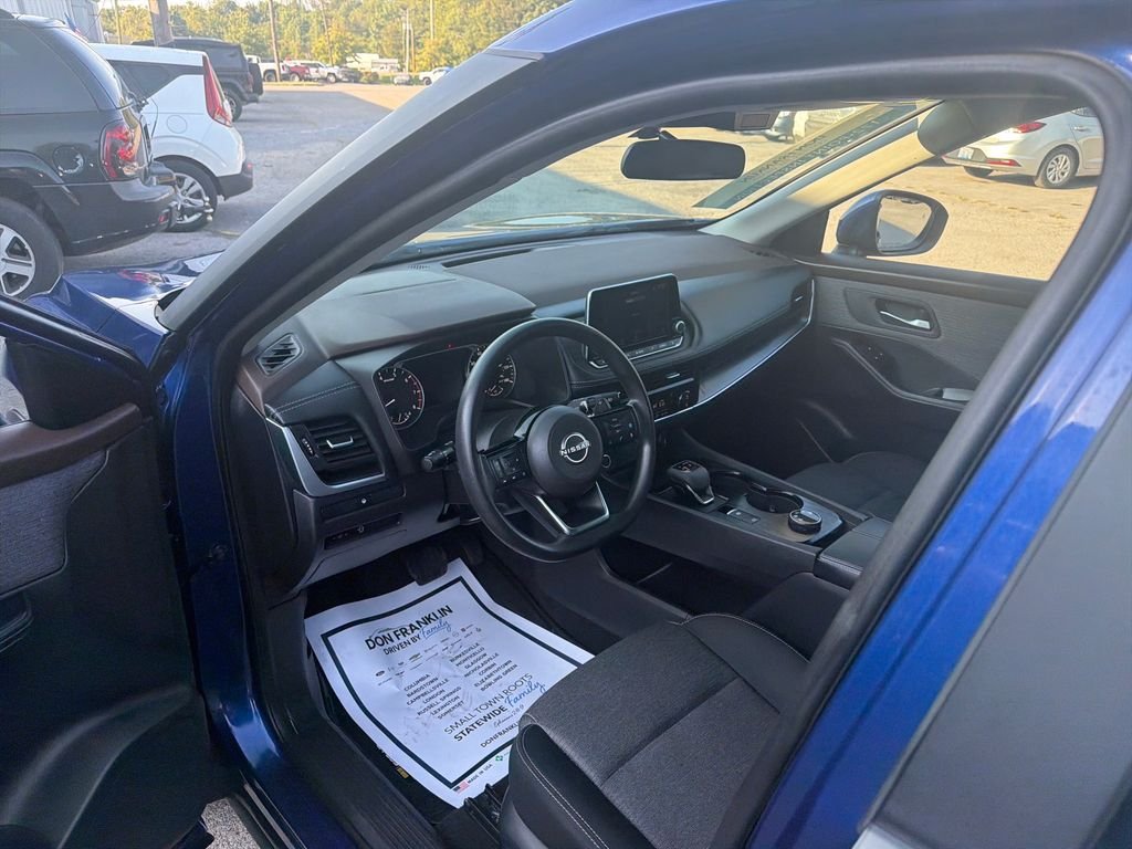 Used 2023 Blue Nissan SV image 16