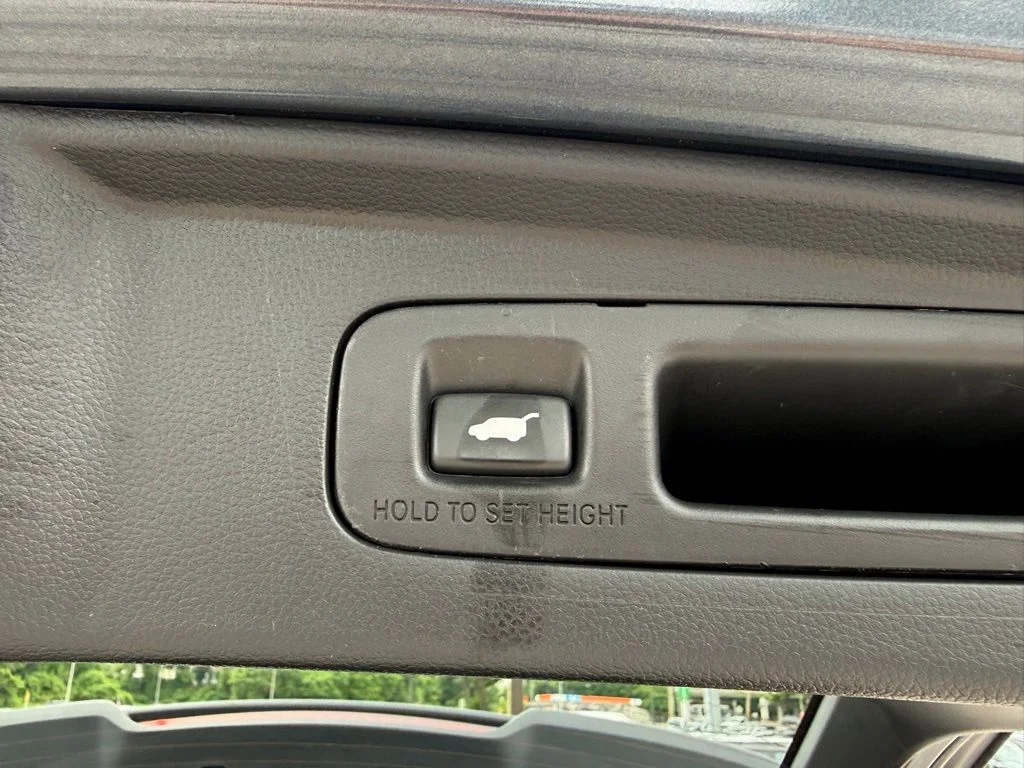 Used 2024 Gray Honda EX-L image 28