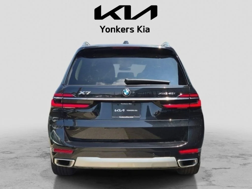 Used 2025 Black BMW xDrive40i image 7