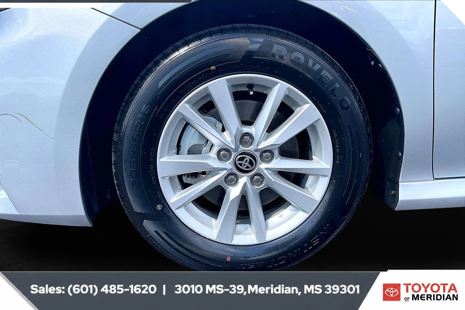 Used 2025 Celestial Silver Metallic Toyota LE (Natl) image 7