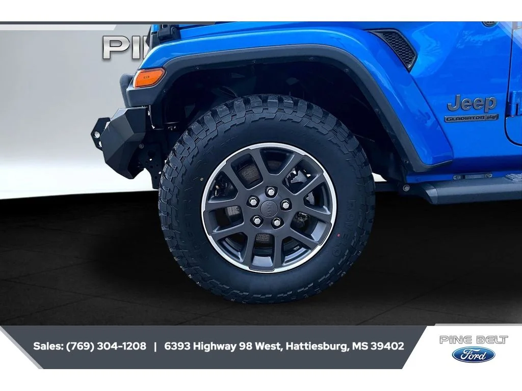 Used 2021 Hydro Blue Pearlcoat Jeep 80th Anniversary image 7
