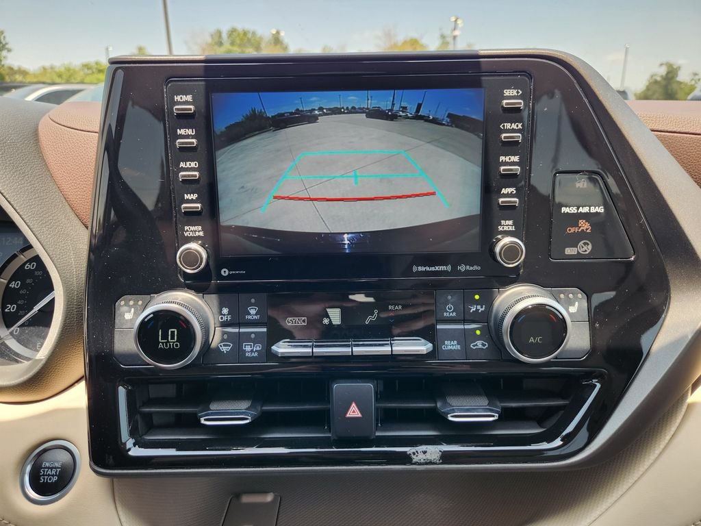 Used 2021 Opulent Amber Toyota XLE image 17