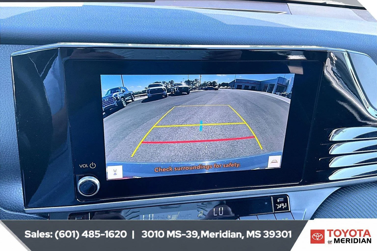 Used 2025 Underground Toyota SE (Natl) image 15