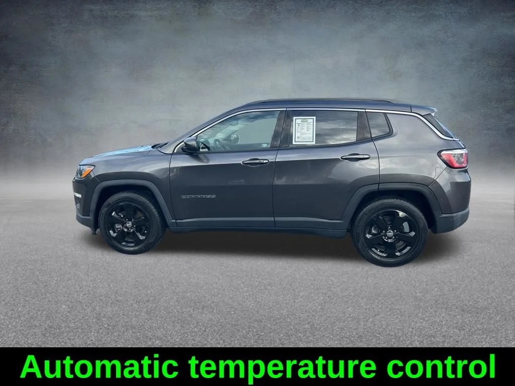 Used 2019 Gray Jeep Latitude image 8