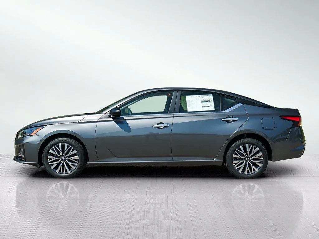 New 2026 Gun Metallic Nissan 2.5 SV image 4