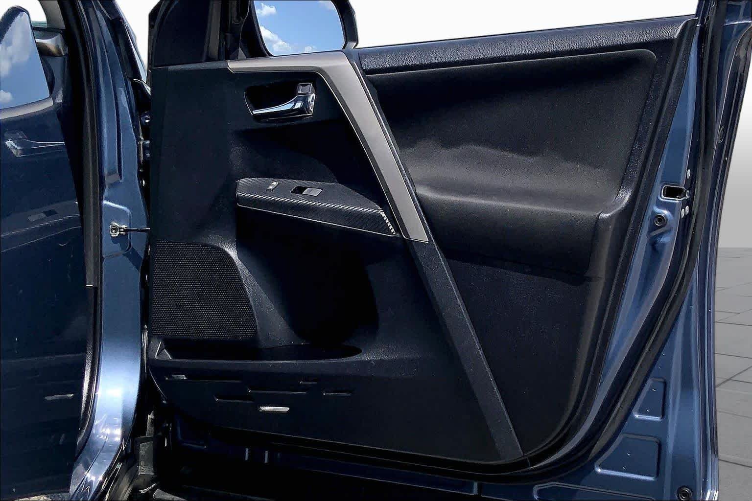 Used 2014 Shoreline Blue Metallic Toyota XLE image 22