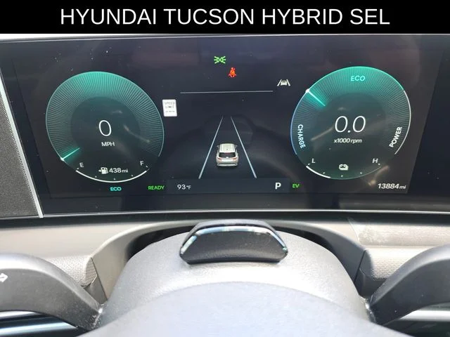 Used 2025 White Hyundai SEL Convenience image 31