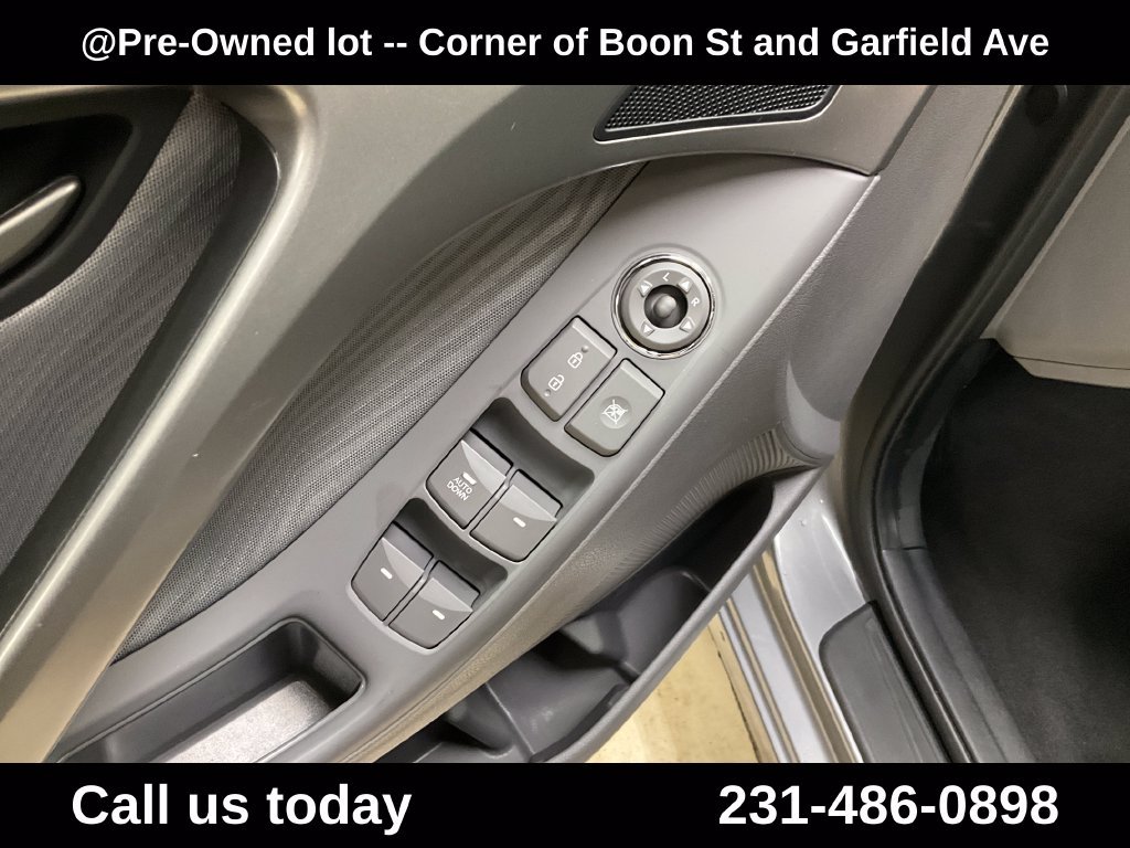 Used 2013 Gray Hyundai GLS image 16