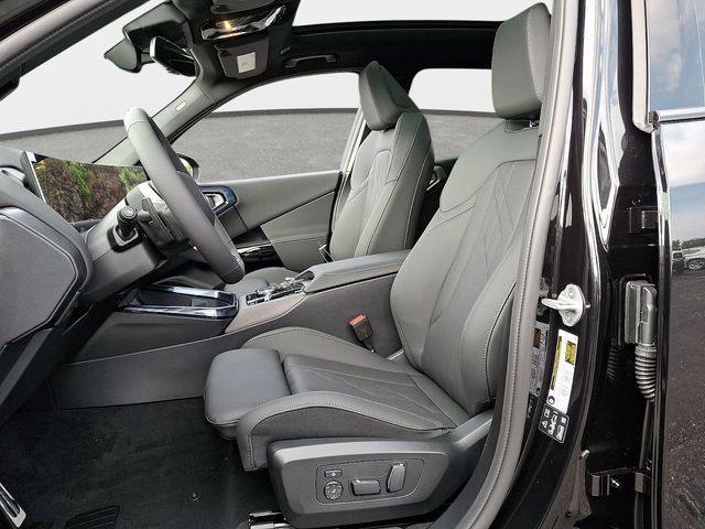 New 2026 Black Sapphire Metallic BMW 30 xDrive image 11