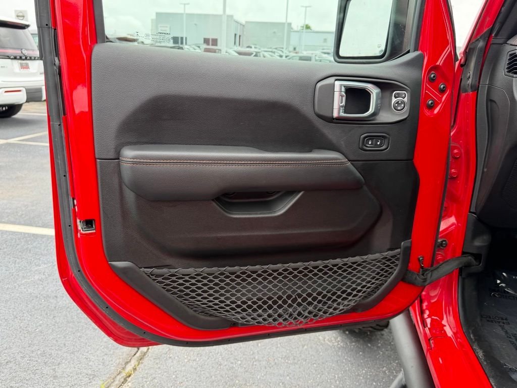 Used 2022 Red Jeep Mojave image 13