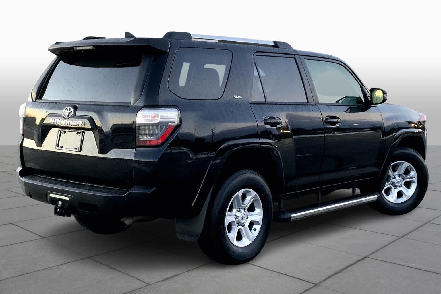 Used 2021 Midnight Black Metallic Toyota SR5 Premium image 13