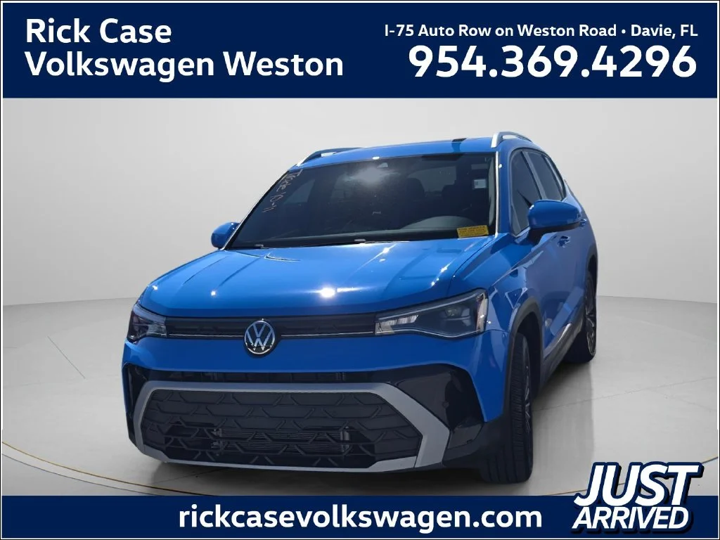 Used 2025 Blue Volkswagen 1.5T SE image 1
