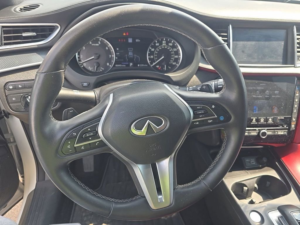 Used 2023 White INFINITI SPORT image 10