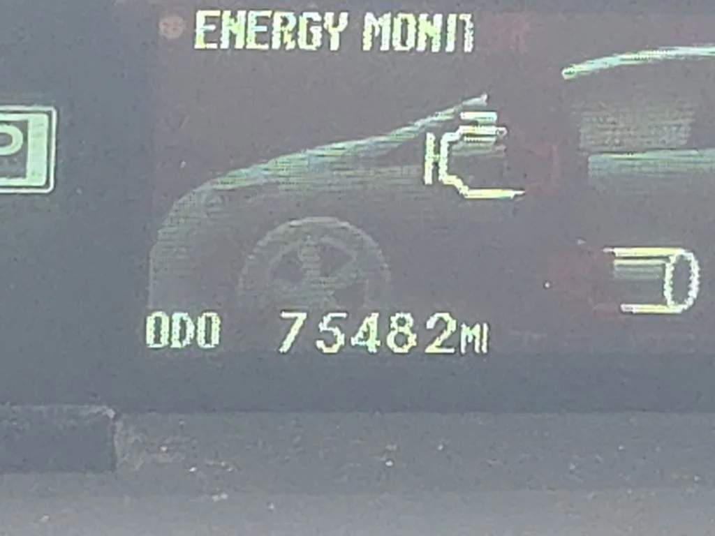 Used 2013 Beige Toyota Three image 18