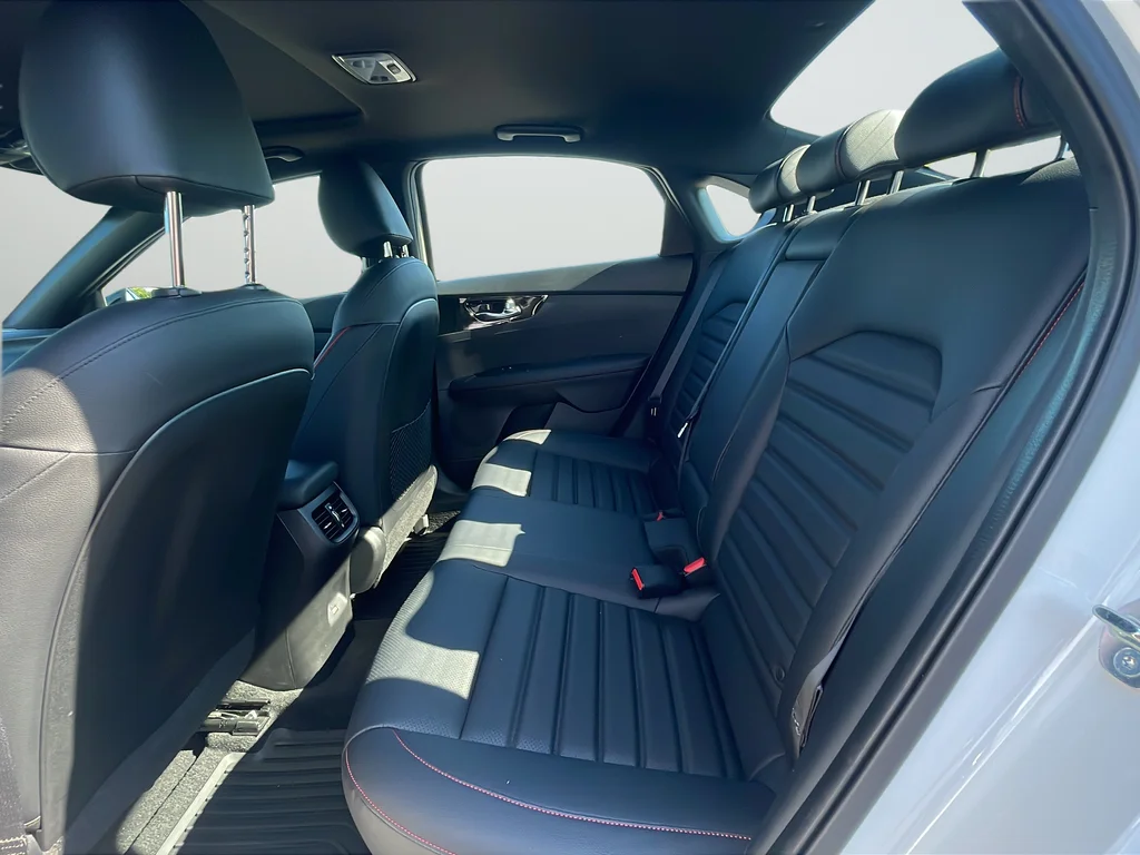 Used 2023 White Kia GT image 28