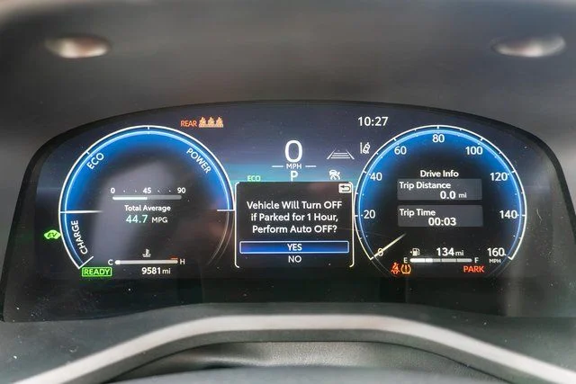 Used 2025 Pearl Toyota XLE image 25