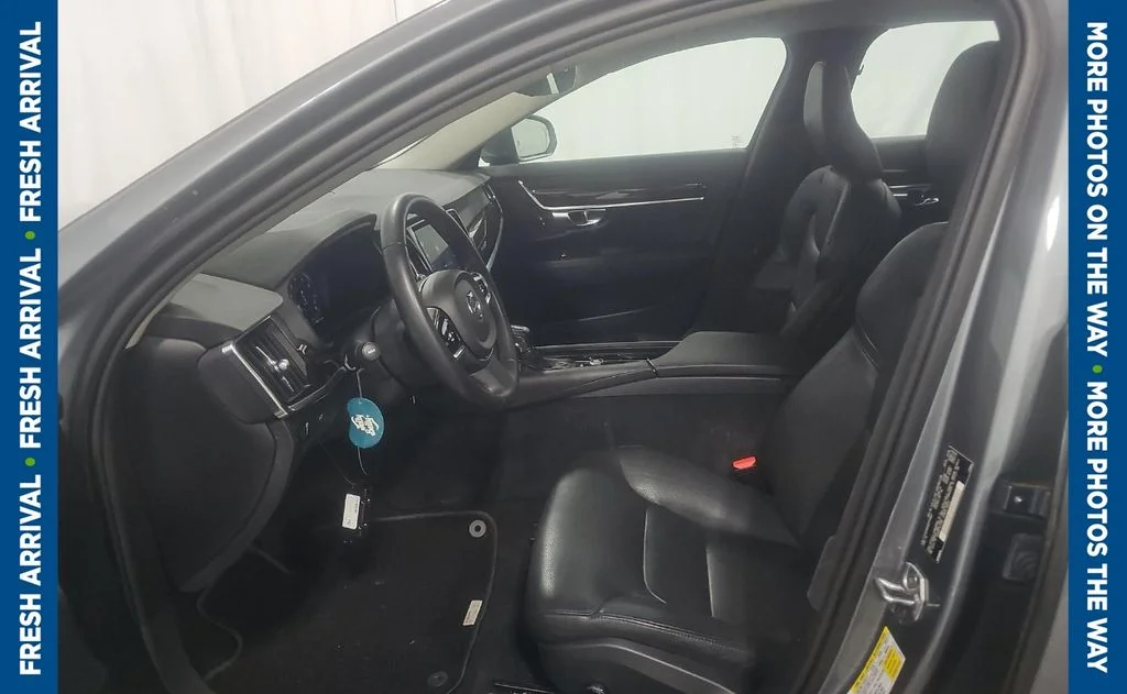 Certified Used 2019 Gray Volvo T6 Momentum image 6