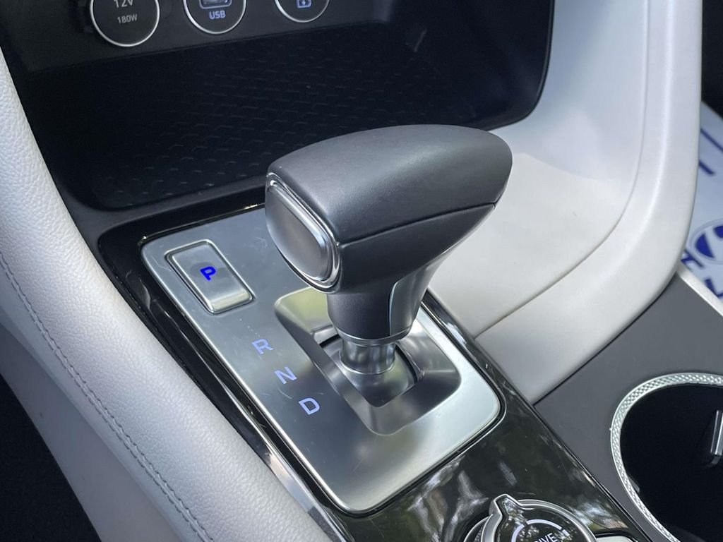 Used 2025 Silver Genesis 2.5T image 30