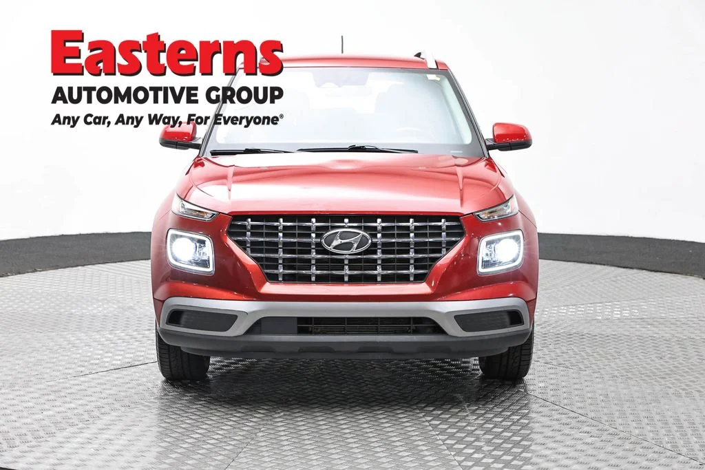 Used 2023 Red Hyundai Limited image 2