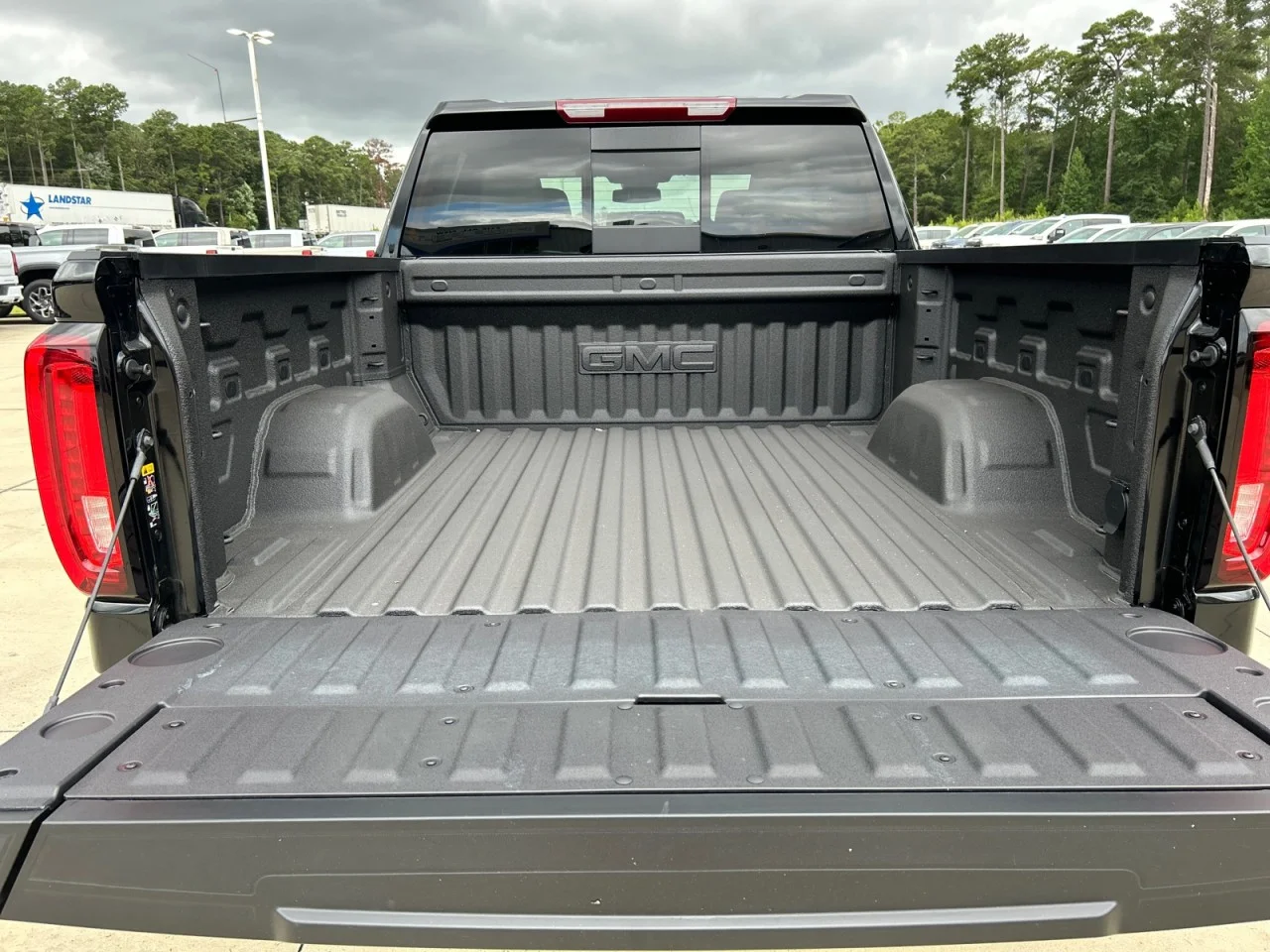 New 2026 Onyx Black GMC SLT image 8