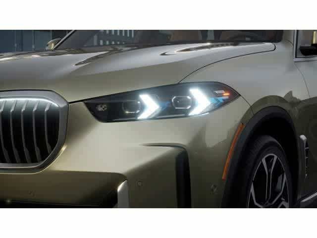New 2026 Manhattan Green Metallic BMW sDrive40i image 6