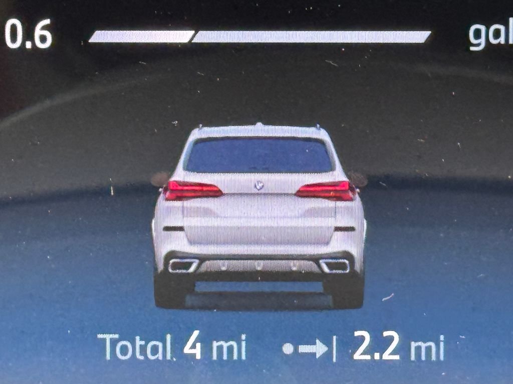 New 2026 White BMW xDrive40i image 15