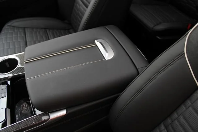 2026 Cadillac Escalade V-Series - Photo 27