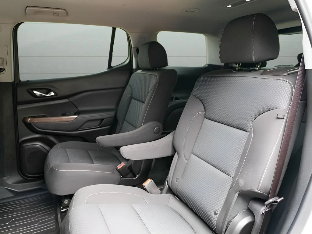 Used 2022 White GMC SLE image 46